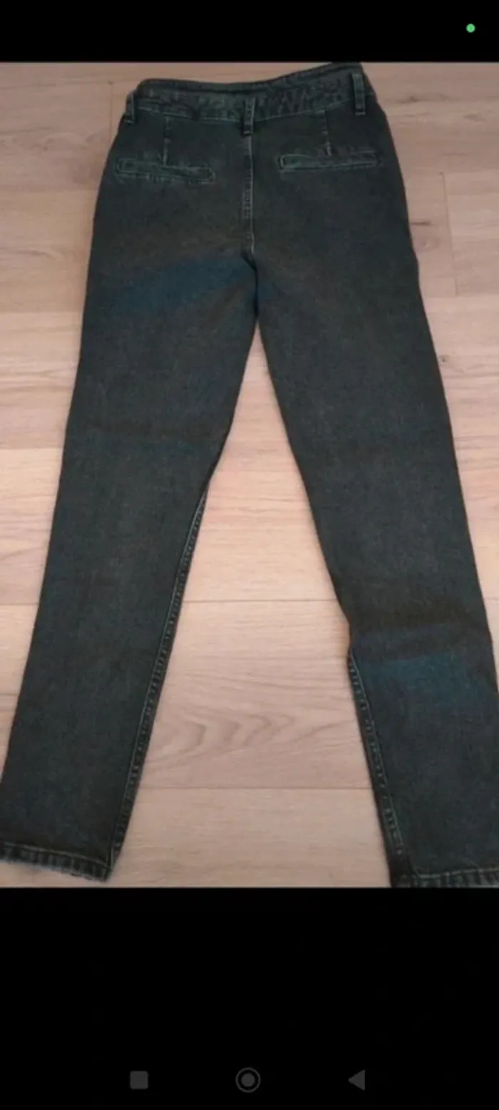 Jean noir mom fit kiabi XS - photo numéro 2