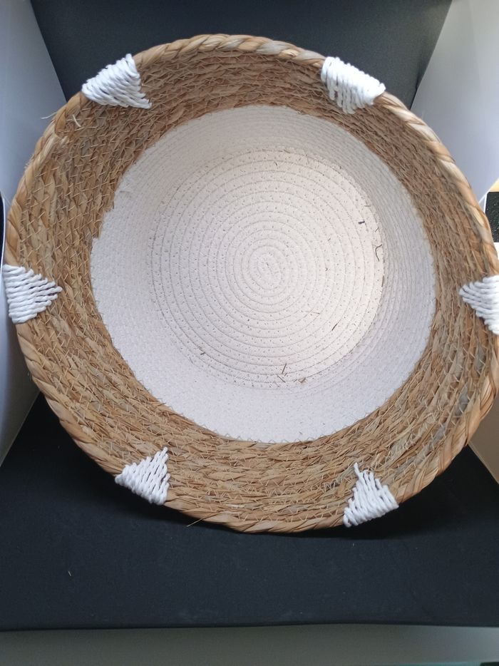 Superbe panier de rangement en osier - photo numéro 3