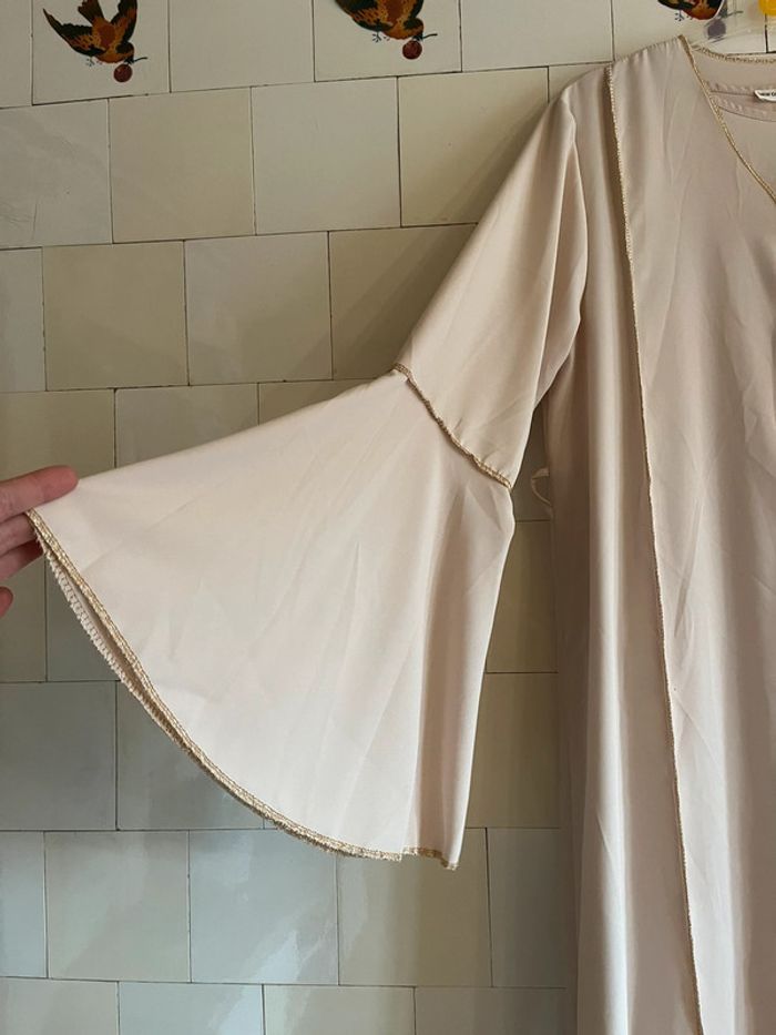 Abaya beige et dorée 2 pièces - photo numéro 5