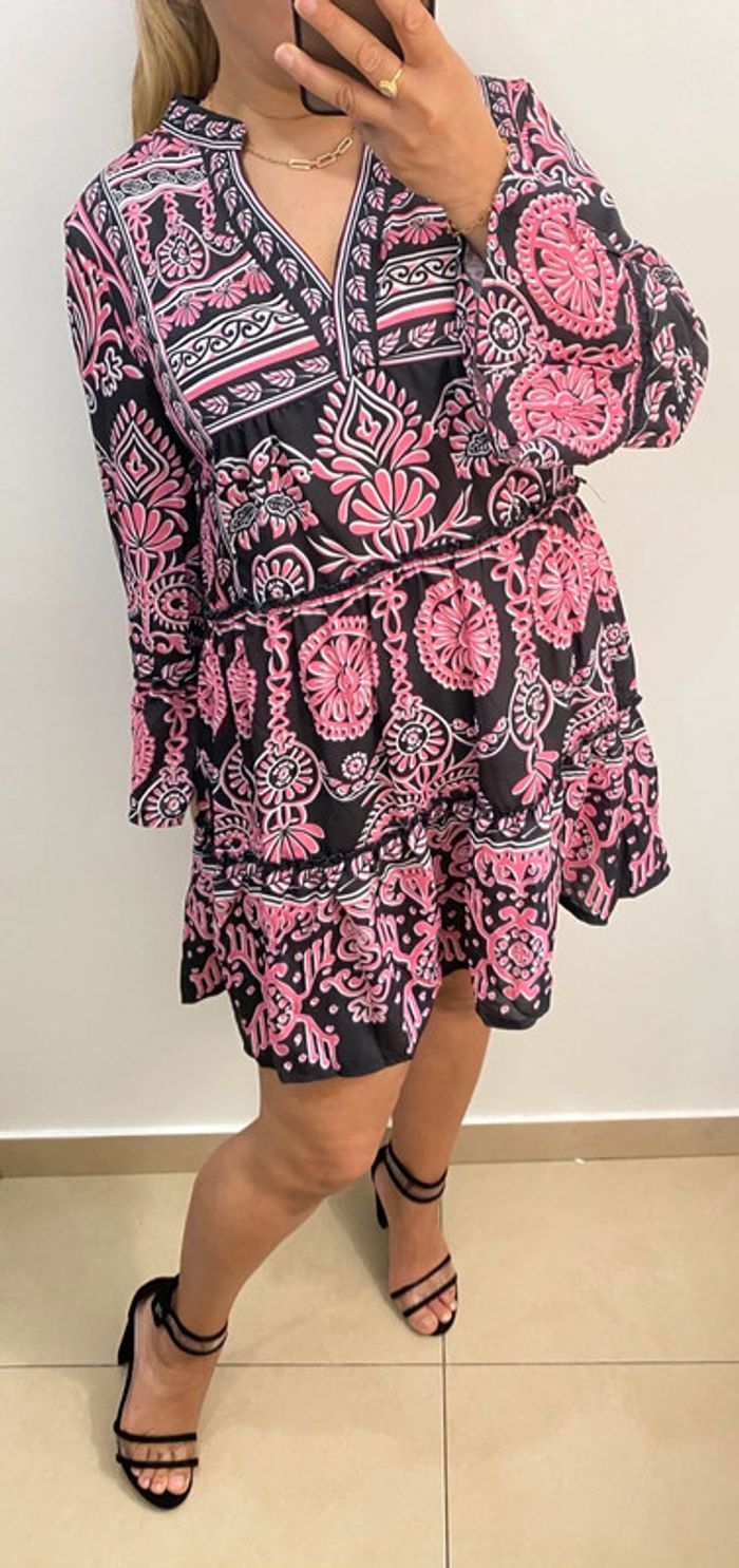 🖤💗 Robe courte à imprimé rose & noir  Jus de Pom 💗🖤 - photo numéro 3