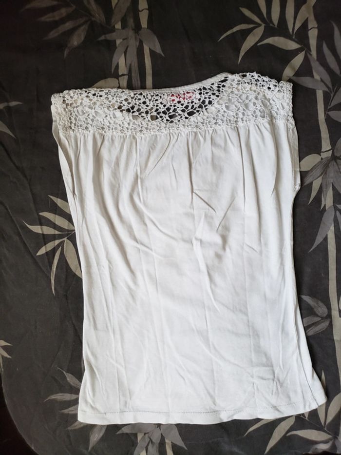 Lot de 2 t-shirts blancs avec dessins taille 10 ans - photo numéro 3