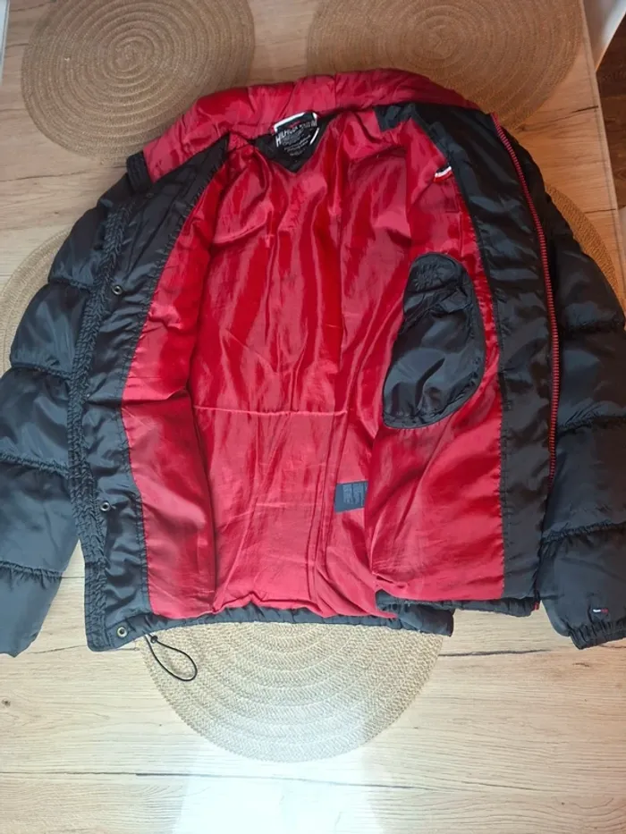 Doudoune Tommy Hilfiger Denim – Noire & Rouge – Taille M - photo numéro 8