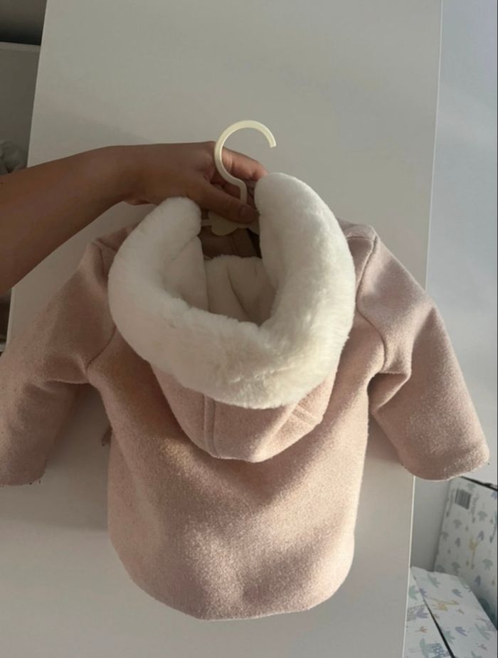 Manteaux rose à fourrure 6 mois - photo numéro 3