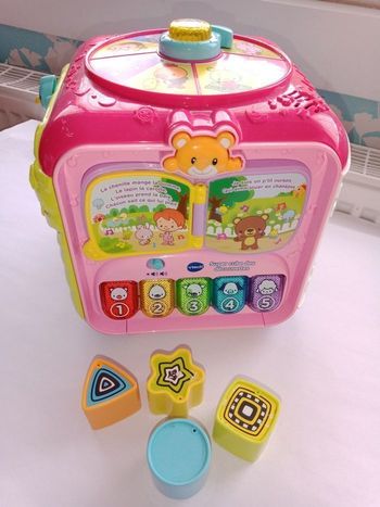 Super Cube des découvertes vtech COMPLET
En très bon état