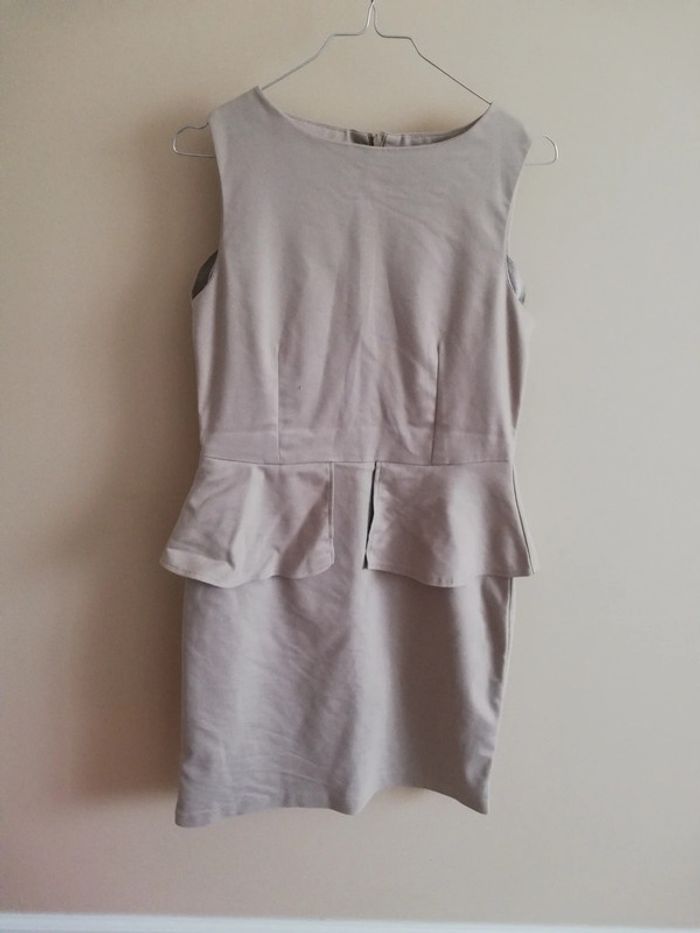 Robe beige camaieu taille 38 40