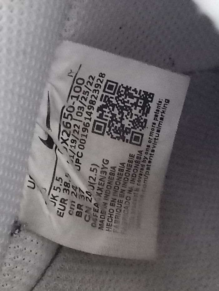 Baskets Nike air blanche - photo numéro 2