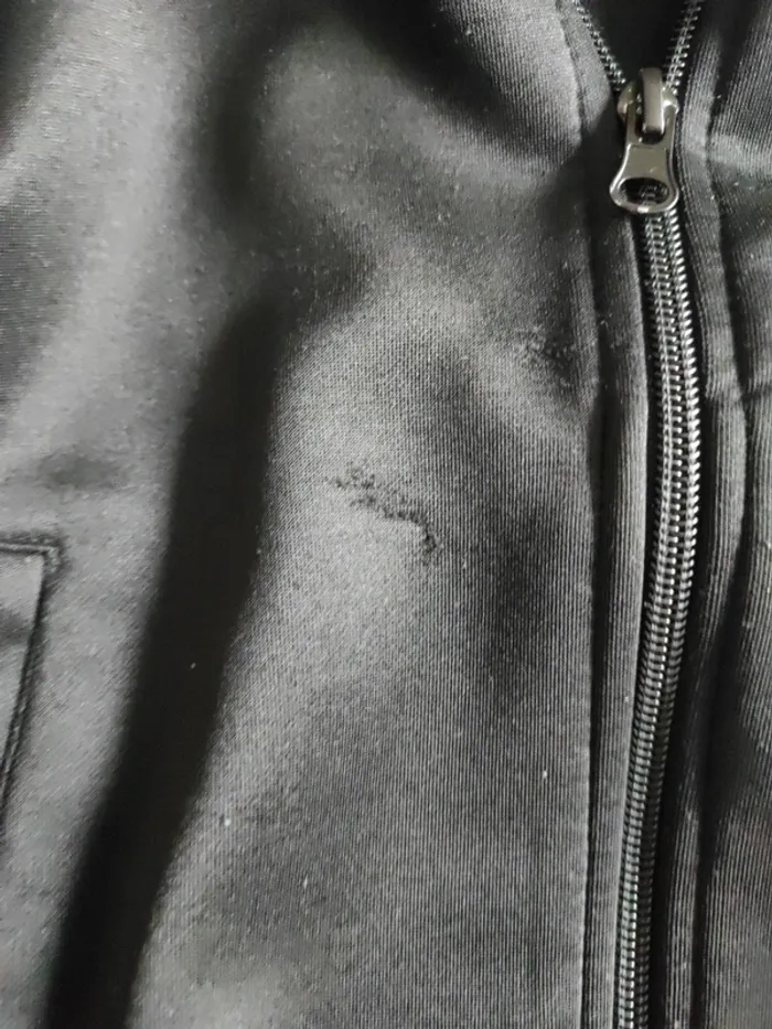 Veste noire sport - photo numéro 4