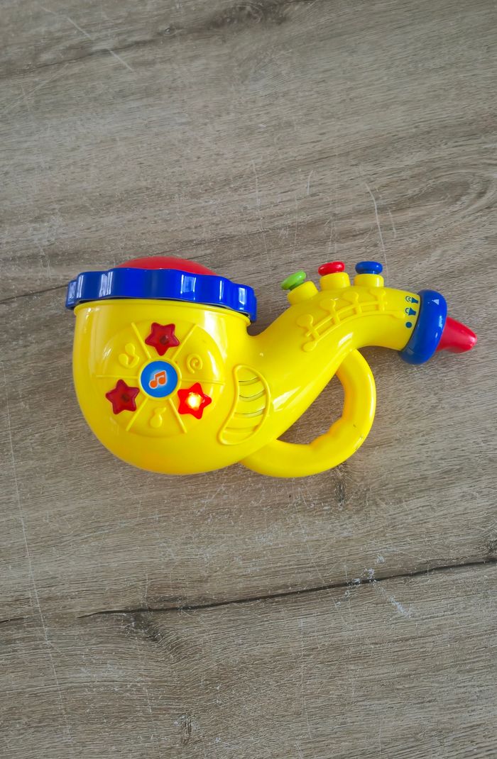 Jouet saxophone musical