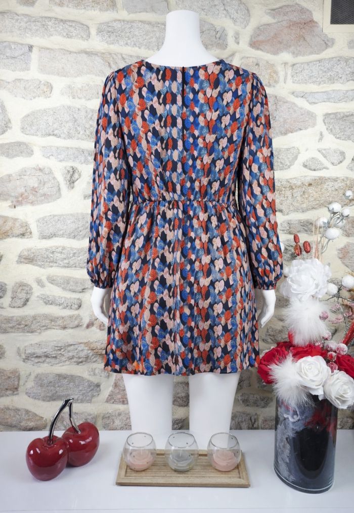 Robe manches longues bouffantes poème de feuilles multicolore Femme T 54 marque Boohoo 🌺 - photo numéro 2