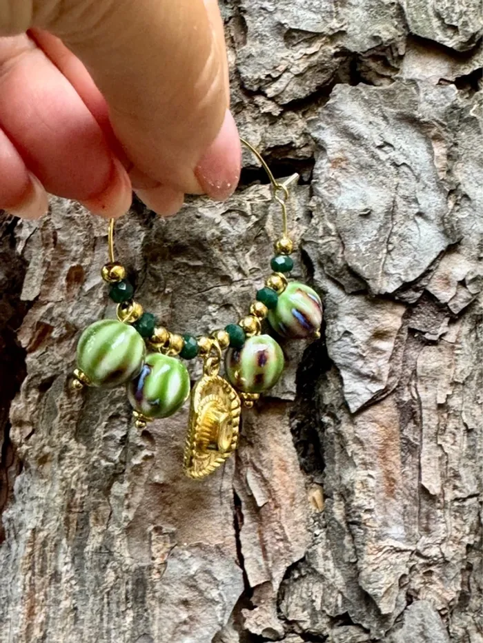 Boucles d’oreilles créoles fermées perles porcelaine chapeau acier inoxydable or - photo numéro 4