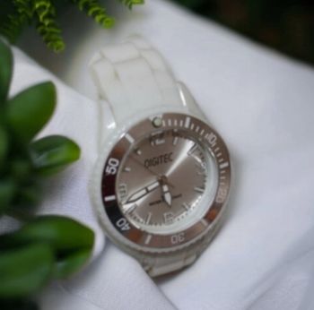 Montre blanche Digitec bracelet plastique