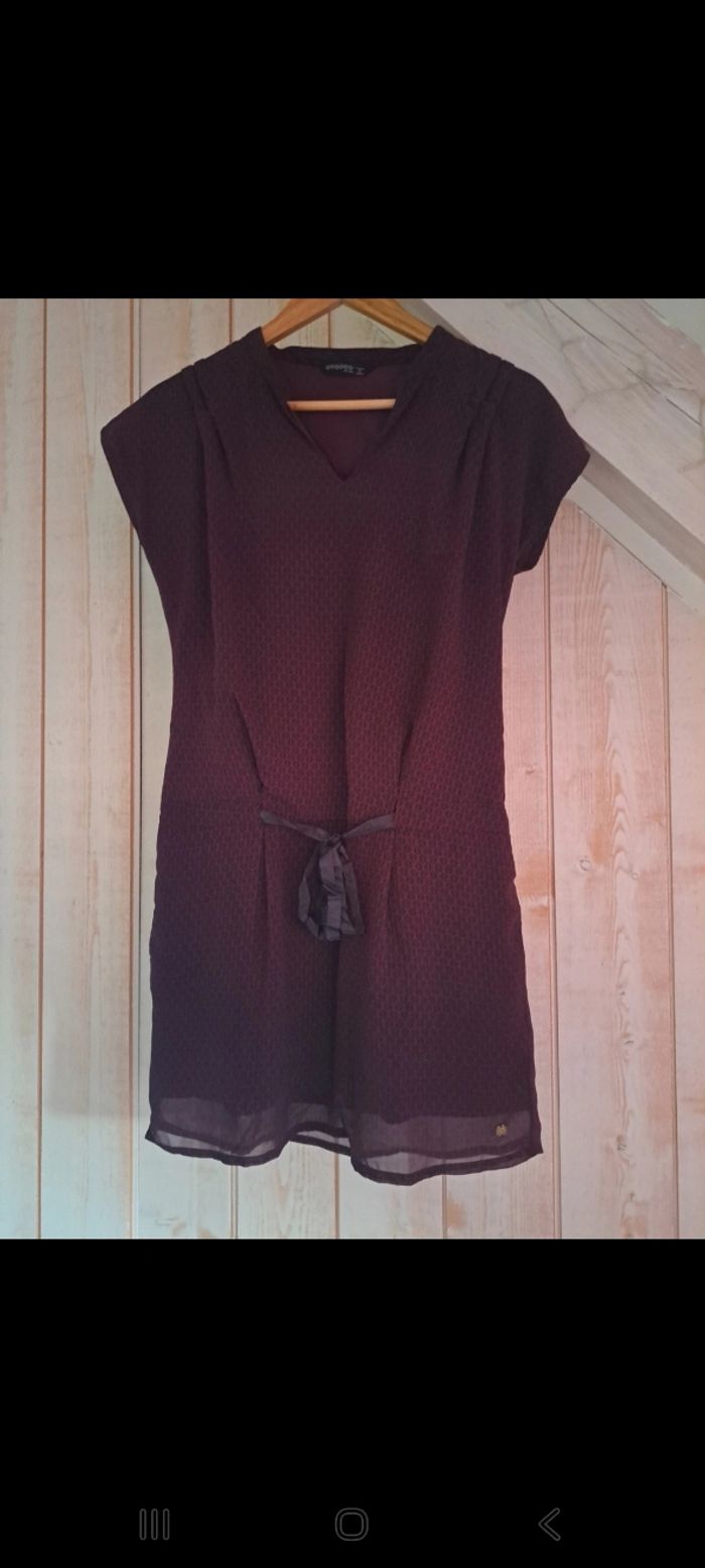 Robe bordeaux