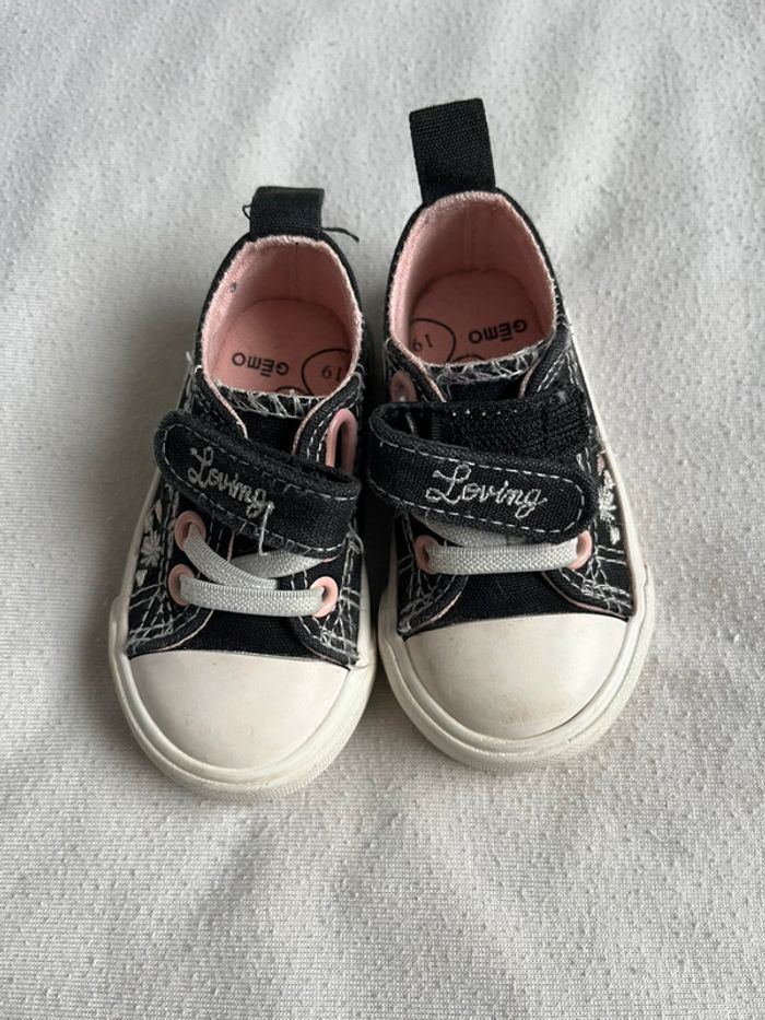 Converse à fleur