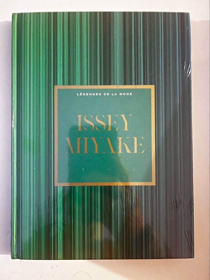 Livre les légendes de la mode sous Blister