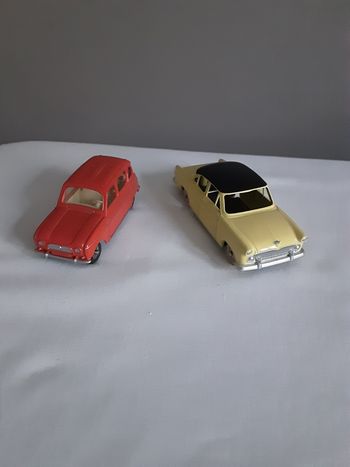 Lot de 2 voiture métallique DINKY TOYS PACKARD