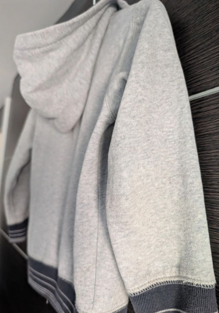 Veste a capuche zippée 6 ans - photo numéro 3