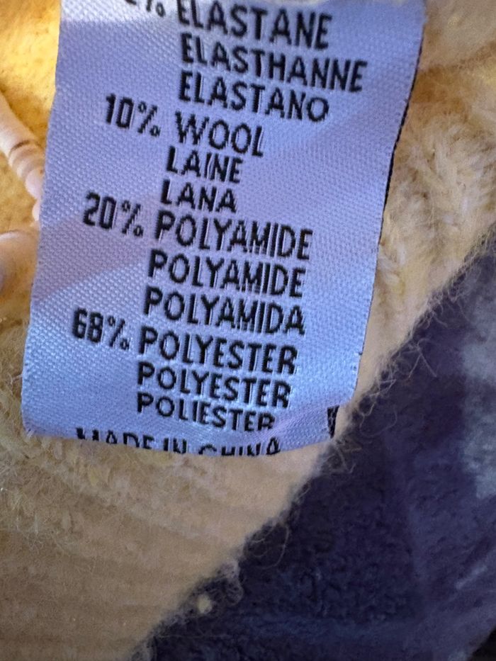 Pull chaud jaune - photo numéro 4