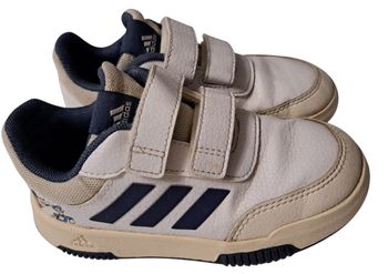 Baskets Adidas série Disney p.27 TBE