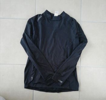 Haut de sport taille 14 ans