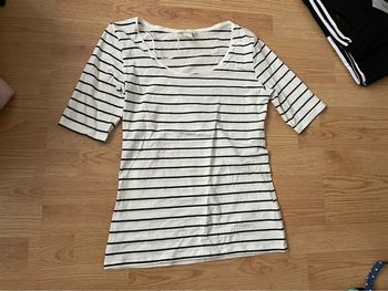 TEE shirt a rayure noir et blanc