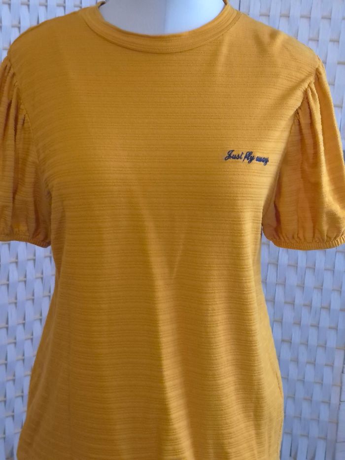 Joli T-shirt jaune moutarde texturé manches bouffantes Creeks femme TM / 38 - photo numéro 3