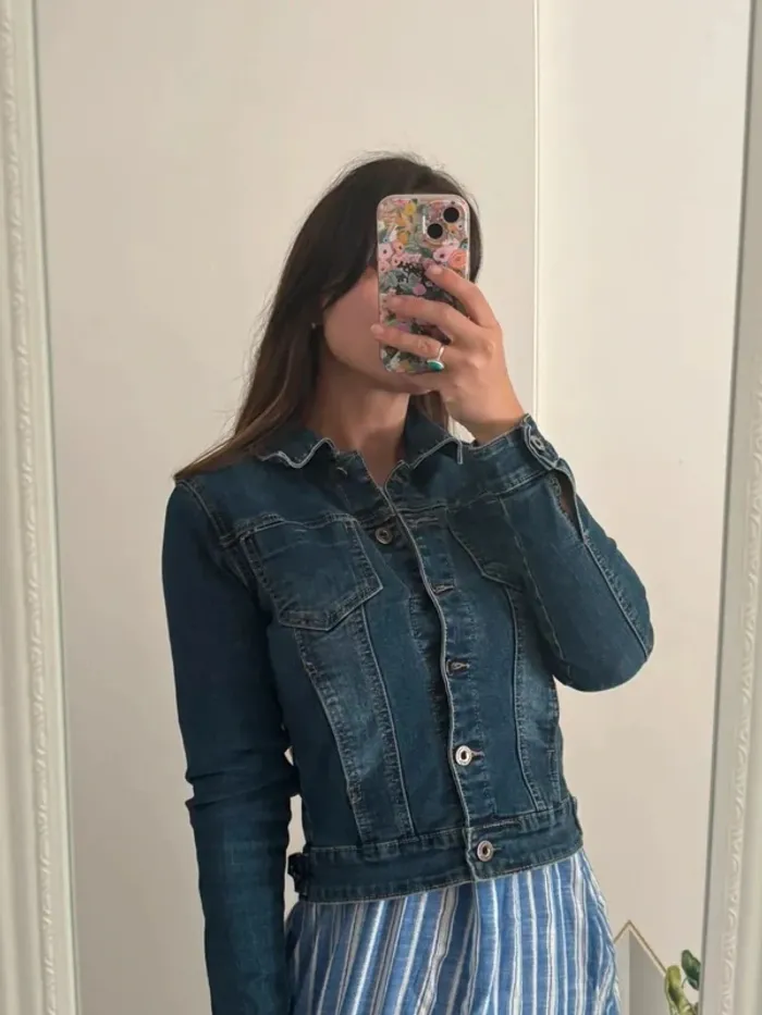 Veste en jean cintrée – taille S - photo numéro 2