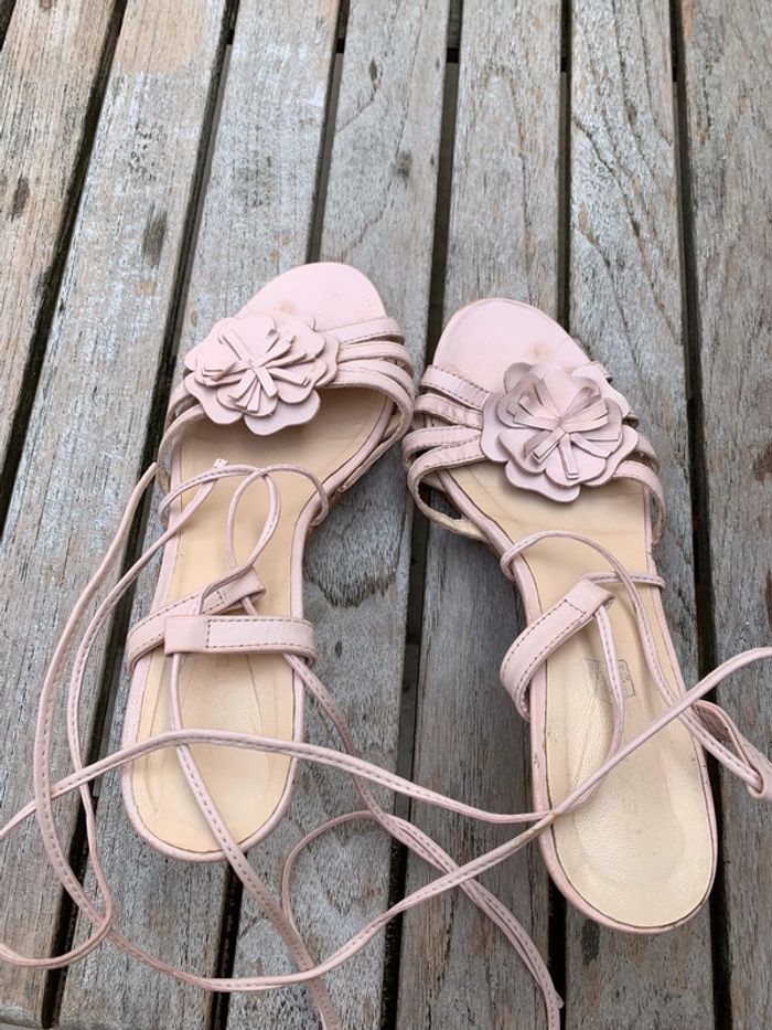 Pied nu à lacets fleuries rose poudrée pointure 38 - photo numéro 9