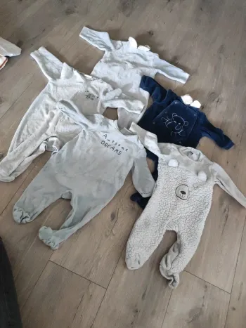 Lot pyjama 6 mois