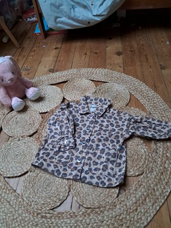 Veste en jeans motifs léopard 