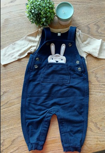 Ensemble salopette et maillot manches longues