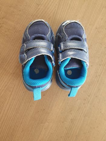 Baskets Domyos taille 20