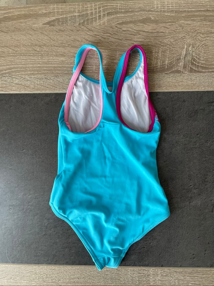 Maillot de bain 1 pièce 6 ans tbe - photo numéro 2