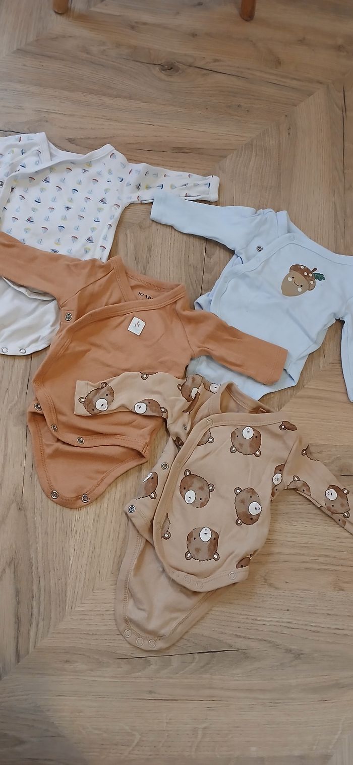 Lot 4 bodies manches longues