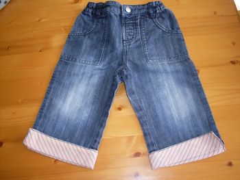 pantacourt tape à l'oeil 18 mois en très bon état