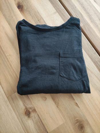 Tee-shirt noir manches longues