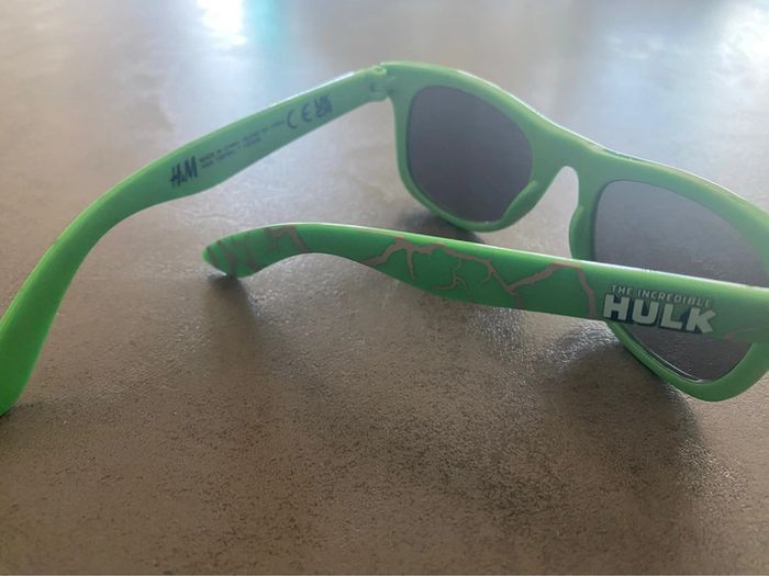 Lunettes de soleil Hulk H&M 3-7 ans - photo numéro 3