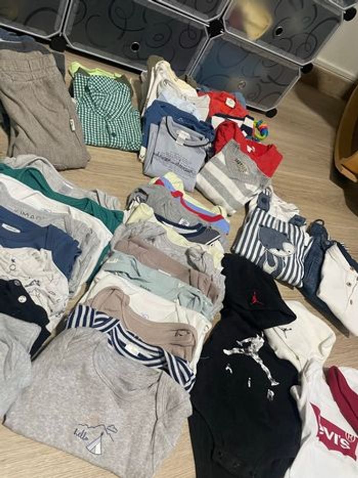 Gros Lot vêtement garçon 6 mois (plus de 70 pièces) - photo numéro 6