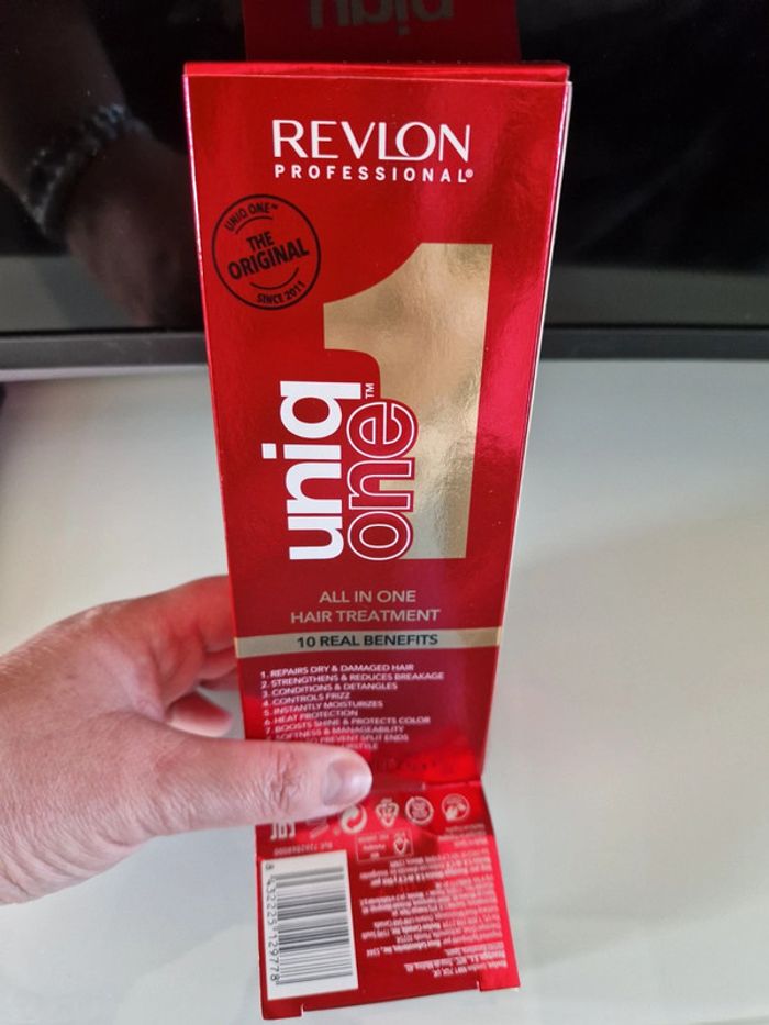 Soin cheveux capillaire sans rinçage uniq one revlon rouge - photo numéro 2