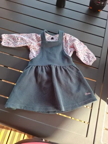 Robe et tee shirt