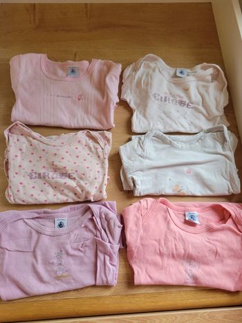 Lot bodies 36 mois