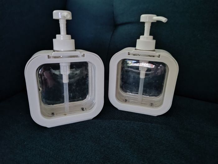 Lot de deux distributeurs - photo numéro 2