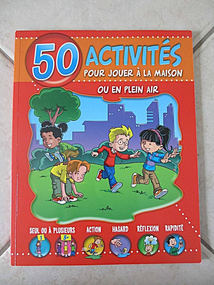 Livre « 50 activités pour jouer à la maison ou en plein air » - Caramel Editions