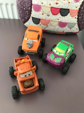 Lot 3 4/4 Cars Martin Disney