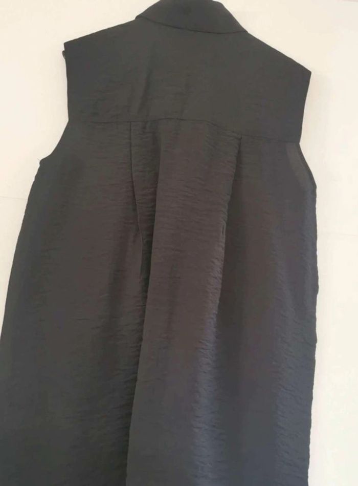 Chemisier noir sans manches neuf H&M T. S - photo numéro 2