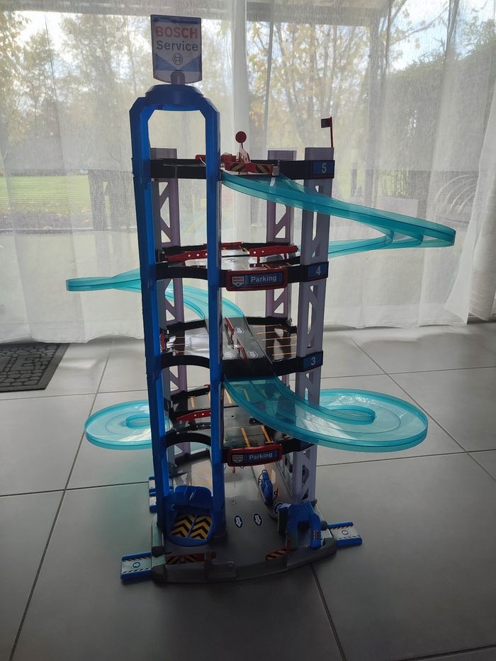 Circuit voiture bosh