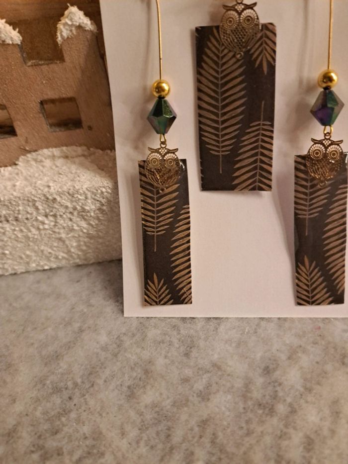 Boucles d'oreilles pendante avec pendentif assortie en résine rectangulaire - photo numéro 7