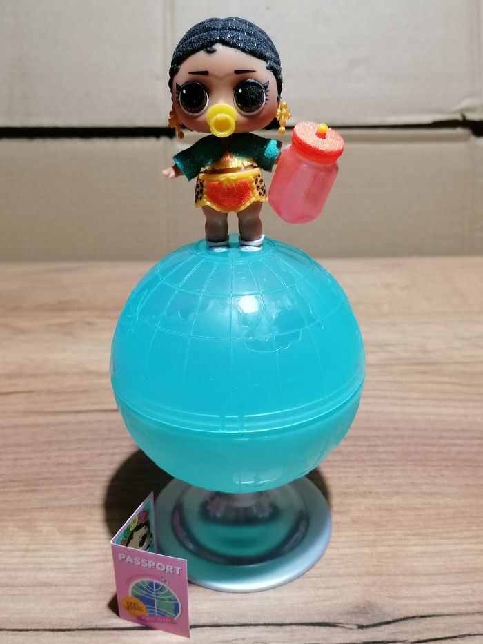 Poupée LOL World Travel - photo numéro 2