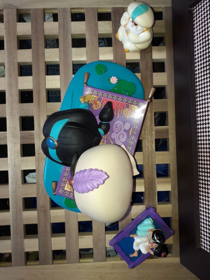 Funko Pop Disney Aladdin et Jasmine Movie Moments " Aladdin et Jasmine sur le tapis volant " " Magic Carpet Ride " #480 , avec 2 figurines vintage Disney Aladdin Mac Donald - photo numéro 8