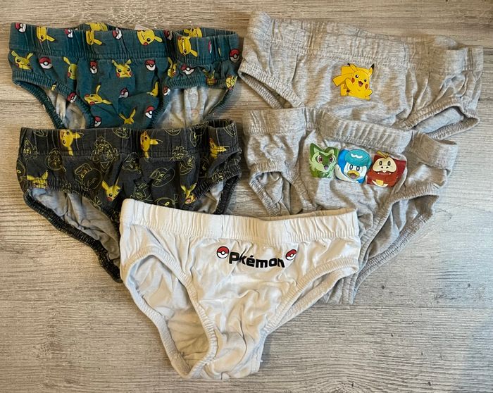 Lot 5 slips 10 ans Pokémon