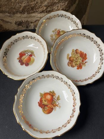 Lot de 4 petites coupelles CNP Porcelain de Luxe Vintage